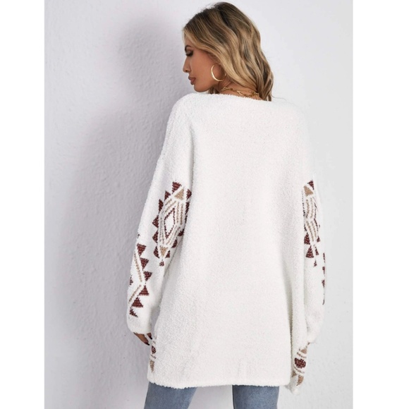 White Open Cardigan Aztec Print Long Sleeve Knee Length - Picture 3 of 7